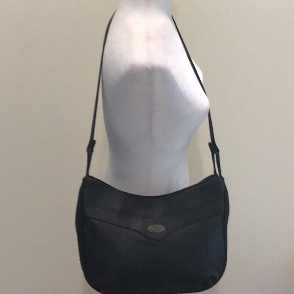Mitzi crescent black shoulder bag vintage used clean inside used good condition